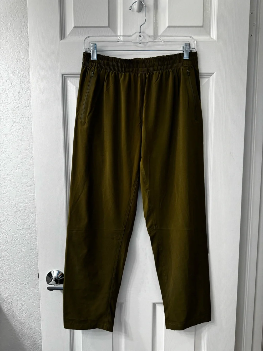 Outdoor Voices Zephyr RecPoly 26” Pant in Dark Olive Green Sz M